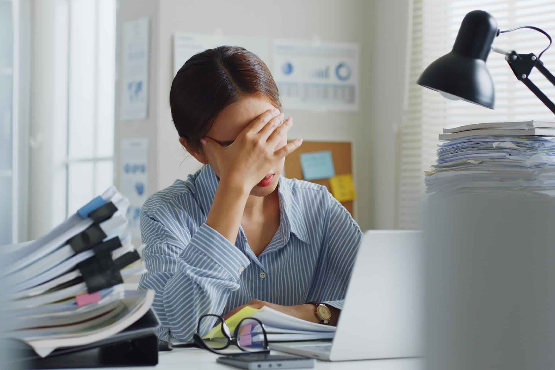woman with headache